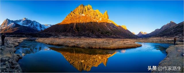 在青海，有个地方叫年宝玉则，传说，黄河曾在这里“追”过长江