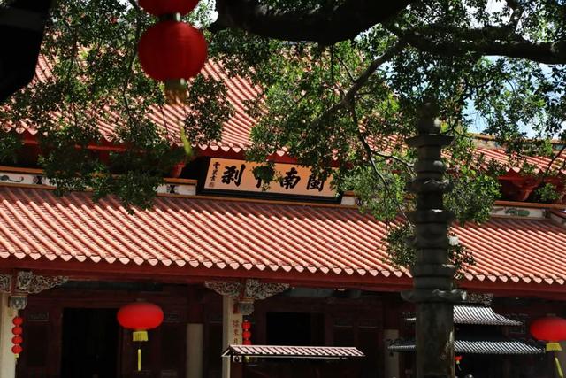承天寺：藏在市中心的“山林”