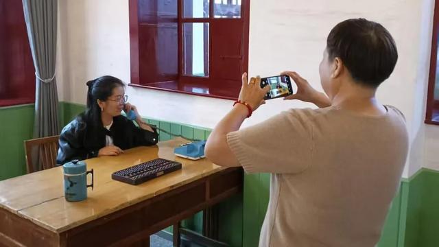 渭南火车站旧址博物馆“双节”假期人气火热 成市民游客打卡新地标