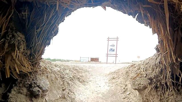 游览兵团遗址，追忆艰苦岁月——新疆哈密地窝子
