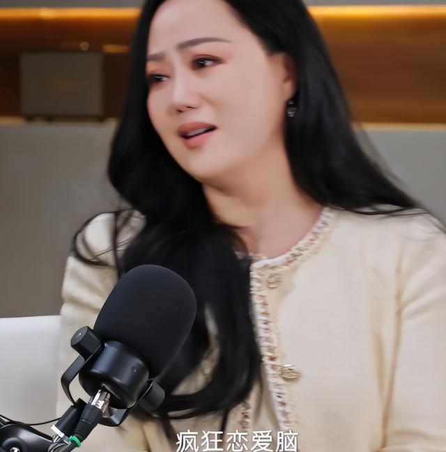 败光两任亿万家产，为还债拍三级片	，如今62岁坦言后悔嫁给钟镇涛