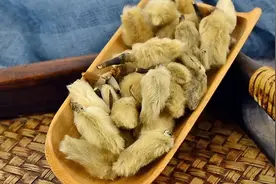 早上经常打喷嚏、流鼻涕，这个驱寒方法从头暖到脚图片