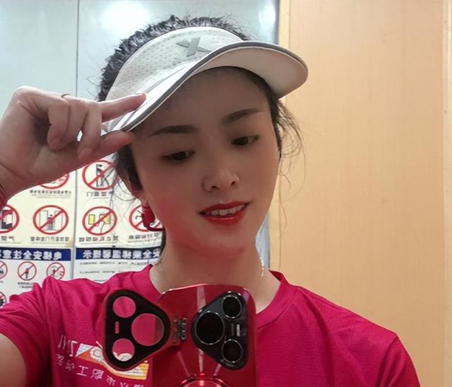 贵州跑圈“女神”李绍艳去世，年仅30岁	，多次在马路上逆行摆拍