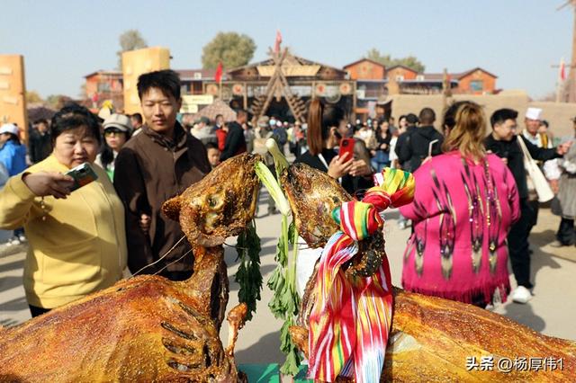 聆听千年回响·共赴沙海之约——罗布人村寨沙漠旅游节开幕仪式