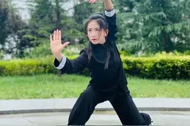 甘肃美女习武30年，登上央视，震惊老外：中国功夫太飒了！图片