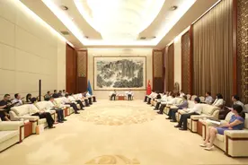 中国五矿与东城区委区政府举行工作会谈图片