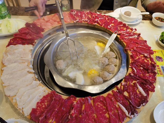 今年冬天，为啥去饭店喝羊汤吃羊肉的人少了？内行：5个现实原因