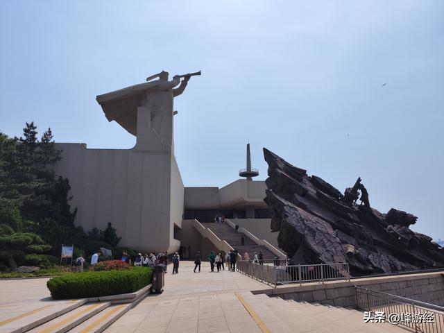 海鸥伴飞登上刘公岛，徒步探秘从甲午战争陈列馆到东泓炮台