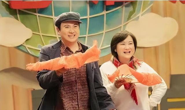 “消失”一年后，43岁的贾玲官宣喜讯，全网恭喜，终于等到这一天