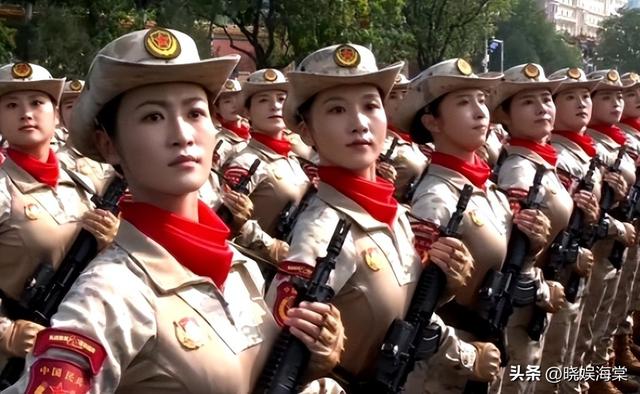 女民兵李思颖阅兵回家后仅半天，又官宣新身份！这才是该追的星