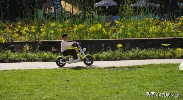 昆明十七公里外，藏着一个可以看“海”的白族村