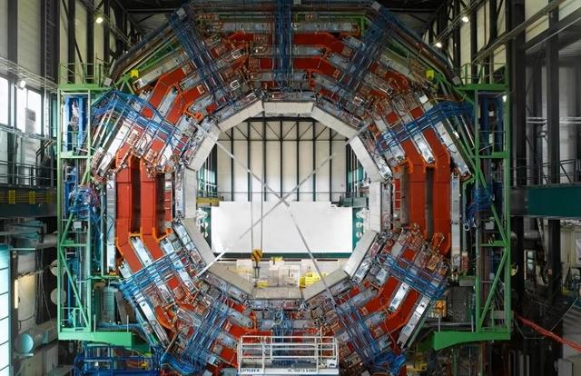 改写物理或掏空国库？超级对撞机争议升级，资金缺口成无底洞！