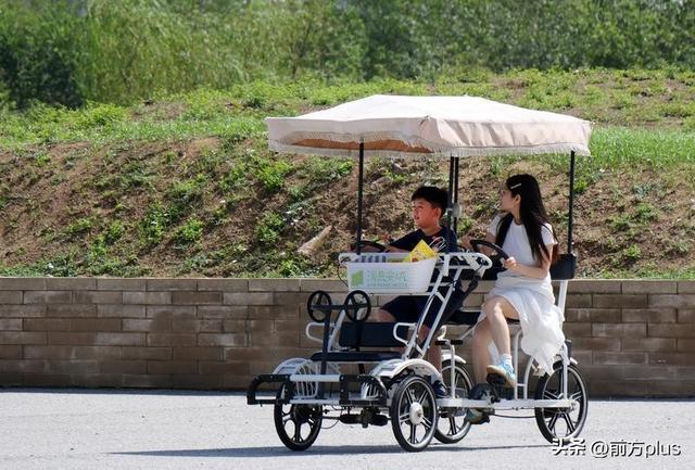 遗址公园秋景如画