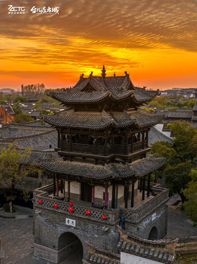 把冬天的第一张落日存进手机，春天我们替你留着第二场黄昏