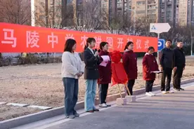 马陵中学江苏省生物实践课程基地农耕园举行开耕仪式图片