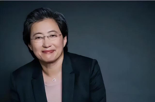 年薪4亿！美国芯片女王居然是中国人，在中国最艰难时她站了出来