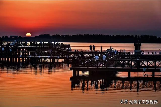 镇江的秋日才是真绝色，三山染彩、古街流韵，连空气都带醋香