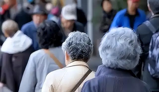 中国将迎人口死亡高峰？22年1041万	，23年1100万，去年死亡多少？