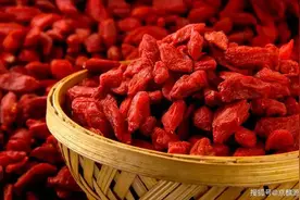 枸杞这样吃很危险！医生提醒：很多人还在继续吃，要尽快改正图片