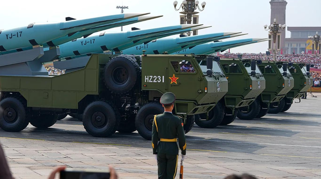 北京大阅兵后，俄方收到最新情报，美国为中国准备了25个秘密武器，背后隐藏着怎样的危机？