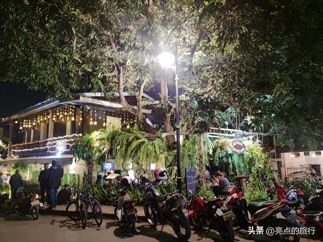 搭乘高铁去老挝，老挝旅行日记：琅勃拉邦（琅勃拉邦夜市）