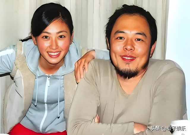 她是军艺校花，被大25岁张铁林抛弃后，为何又嫁给著名的“坏蛋”
