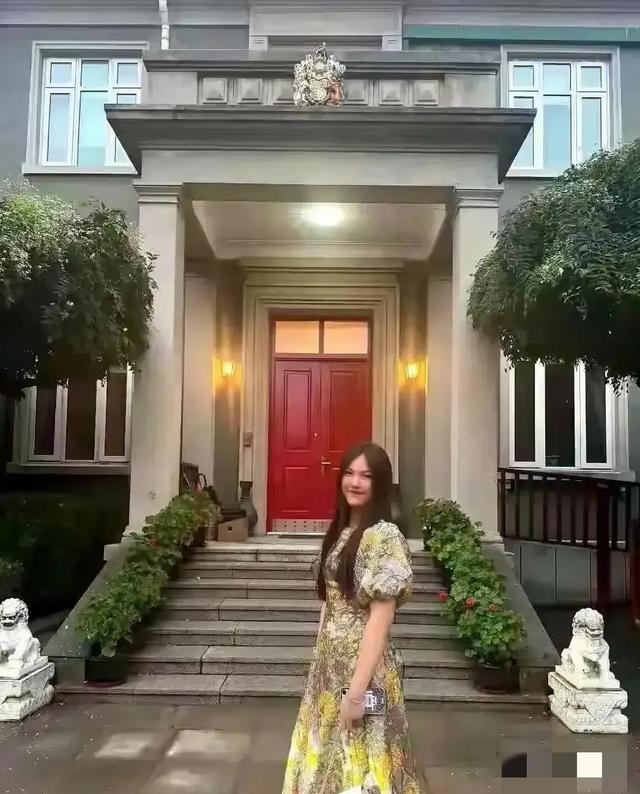 李湘在平台晒自家北京小院，大到让网友以为是景区