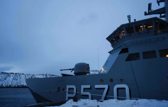 欧洲八国格陵兰岛军演是一步臭棋，美国夺岛赔率大幅上升