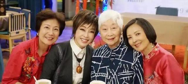 回国5天后安详离世！生前花20万美元盖学校，弥留之际包机回中国
