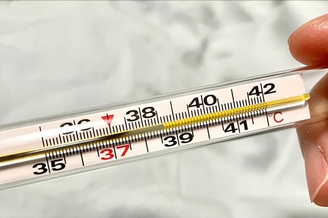 甲流再次爆发	，可能不发烧！医生：出现3个症状，别犹豫赶紧检查