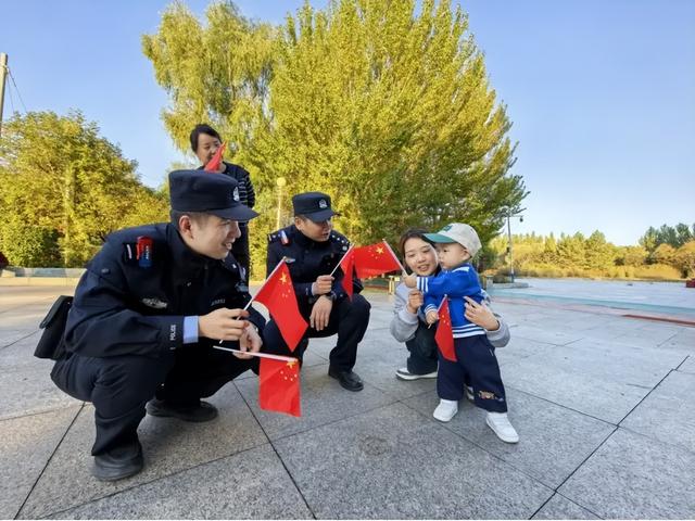 跨越千里的点赞！14位游客讲述冰城民警的暖心故事