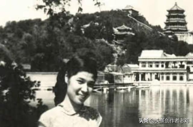 她接到特殊任务：嫁给蒋介石心腹，身份暴露	，她对丈夫说了什么？