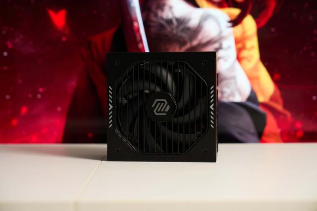 升级压纹线，整体更安静，微星 MAG A850GLS PCIE5 开箱