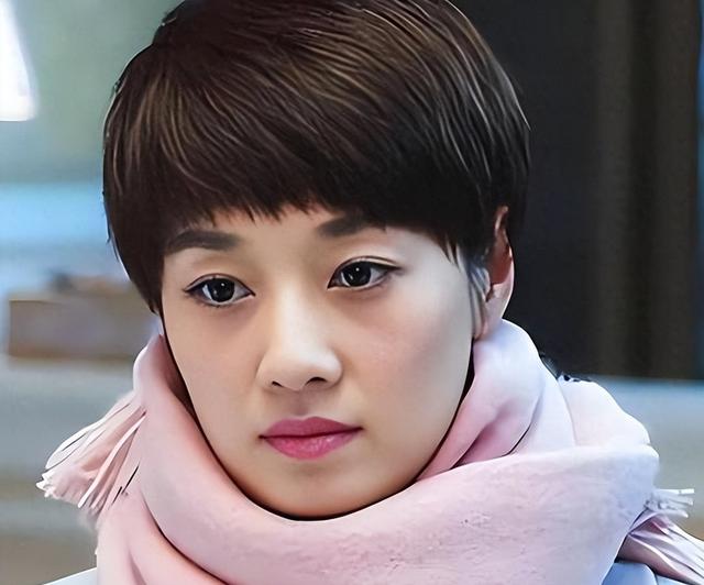 49岁马伊琍迎高光时刻！网友狂送祝福：人生第二春太酷了