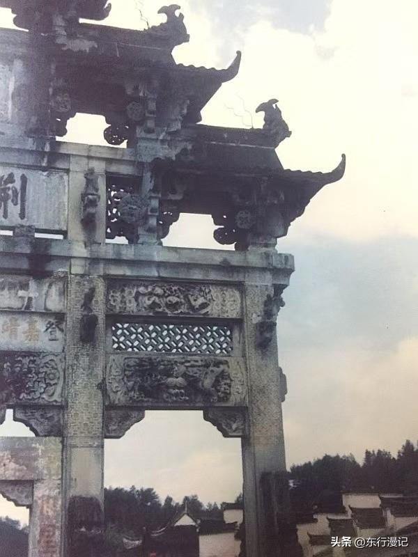 一场雨，让我闯进了26年前的徽州！那时的西递是一种原生态的美