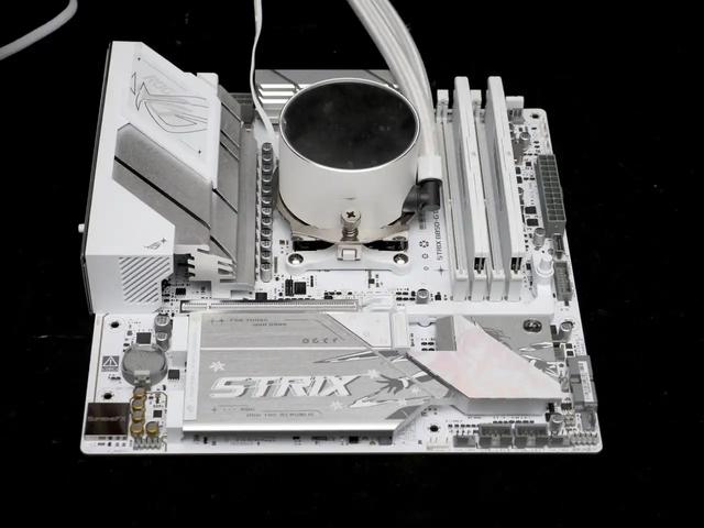 Intel质保一来回需要多久啊？锐龙9700X大战暂时没缩缸的14700KF