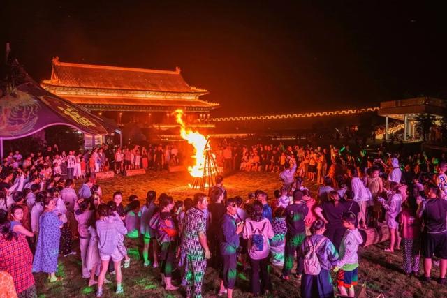 荣成夜游“新地标”狂欢启幕！全新4.0玩法燃爆今夏！