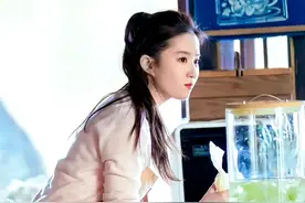 美到炸！刘亦菲/黄亦玫的衣柜，速来围观～图片