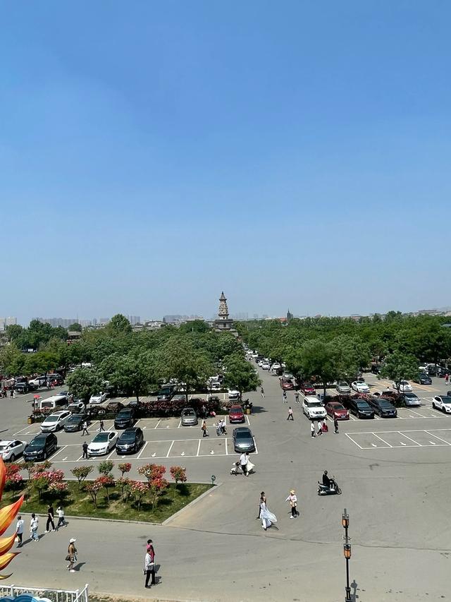 我是上海人,刚从河北正定回来,实在忍不住想说:对正定5点印象