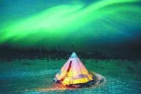 在挪威露营，与极光同眠图片