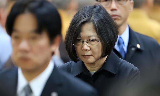 沉默五天	，蔡英文重磅发文，台北全城已警戒，国民党揪出罪恶根源