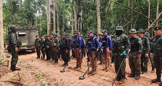 难怪中国一直按兵不动！正式介入柬泰局势后，特朗普才发现不对劲