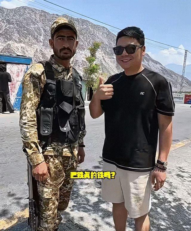 寒心！中国人援建巴铁牺牲，陵园却破烂不堪，当地警察：不关我事