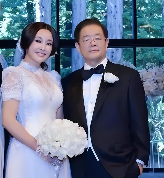 钱再多有什么用？75岁“风流妖精”刘晓庆，已经走上了另一条道路