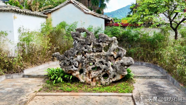 石屏风——龟背古城的地质活化石