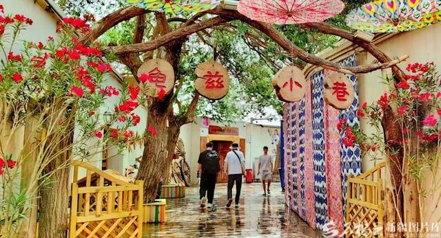 写在自治区第九次民族团结进步表彰大会召开之际——石榴花开遍天山