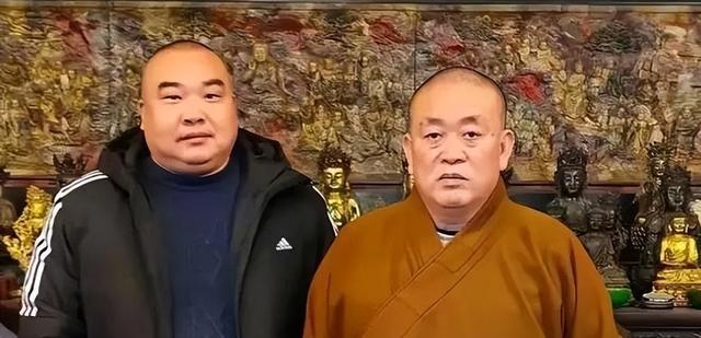 释永信风波刚平，李湘突然发文回应，一句话坦白二人真实关系