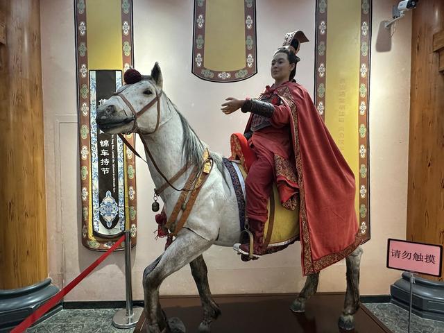 印象新疆——汉家公主纪念馆