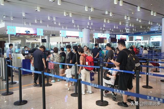 李在明痛批反华集会，这不是言论自由是闹事，免签你会去旅游吗？