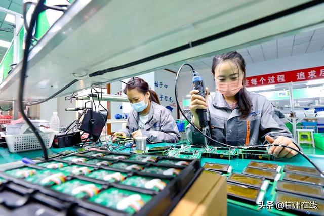月薪过万却招不到人？三大行业陷入“用工荒”，年轻人为啥不愿干